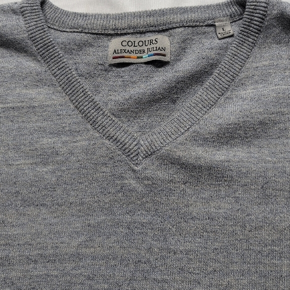 Colours Alexander Julian Gray V-Neck Sweater Knit Classic - Picture 2 of 7